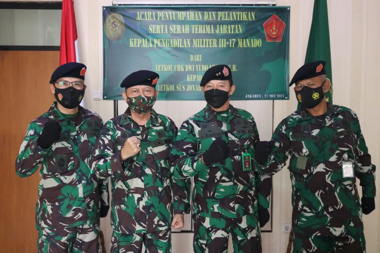 ACARA PENYUMPAHAN, PELANTIKAN DAN SERAH TERIMA JABATAN KADILMIL III-17 MANADO.